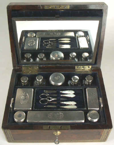 A high quality William IV Rosewood Dressing  box  London Circa 1830 dressregrwchq06.jpg (62754 bytes)
