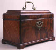 Mahogany tea chest, circa 1770. ea31.jpg (40059 bytes)