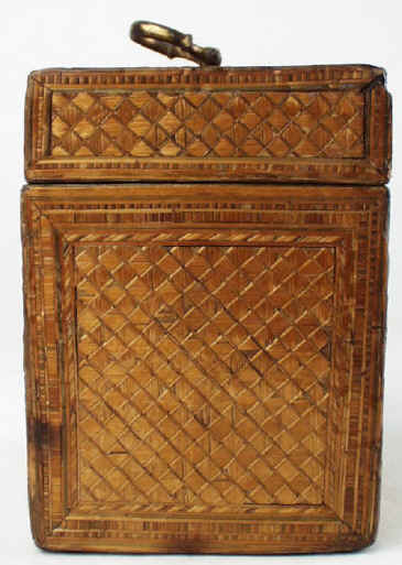 straw00021.jpg (126605 bytes)Rare Napoleonic Prisoner of War Straw work single Compartment Tea caddy Circa 1800.