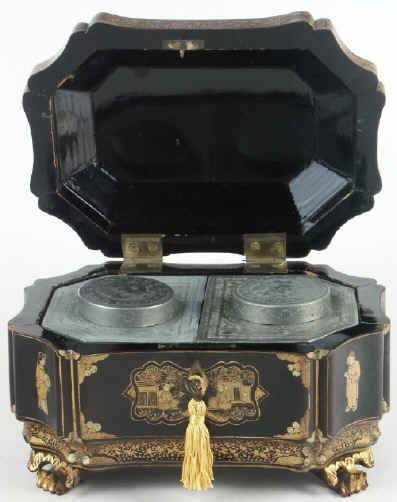 Chinese Export Lacquer Tea Caddy with Gold Decoration Circa 1835. tcchlafig07.jpg (116168 bytes)