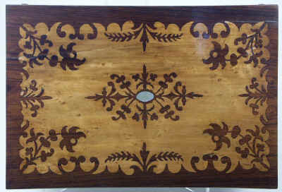 Antique Writing Box in rosewood and birds eye maple. wbbimrw02.jpg (96072 bytes)