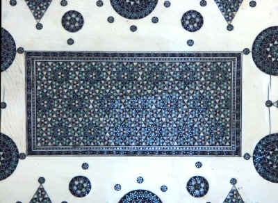 Anglo Indian Sadeli mosaic  Writing slope circa 1840. wbsadeli04.jpg (125787 bytes)