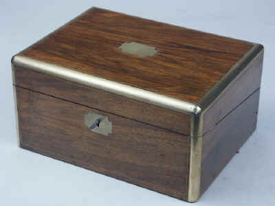 Victorian Figured Walnut Writing Box Circa 1870. wbwalnbrsm01.jpg (62117 bytes)