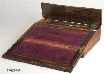 Antique writing Box with marquetry in rosewood and bird's eye maple, circa 1840 Enlarge Picture