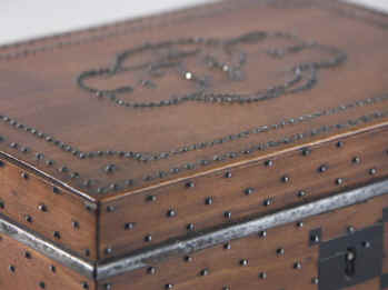 A continental pearwood tea caddy decorated with cut steel 1820-1840. (c) Hygra.com