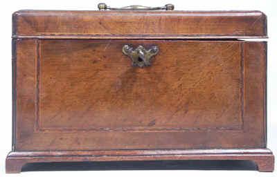 18th Century walnut Tea Chest Fitted with a Secret Compartment, Circa 1780. tcchsd08.jpg (64548 bytes)