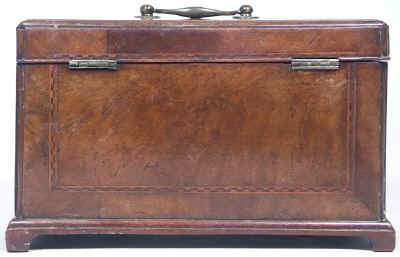 18th Century walnut Tea Chest Fitted with a Secret Compartment, Circa 1780. tcchsd09.jpg (61971 bytes)
